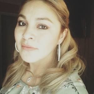 Meet your Posher, Yaneth